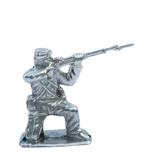 Civil war soldier Kneeling